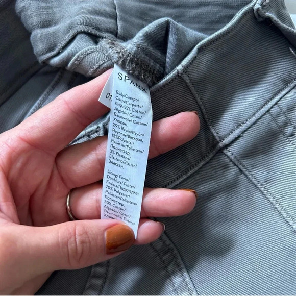 Spanx Stretch Twill Ankle Cargo Pant Khaki Green Size Small - Picture 7 of 7